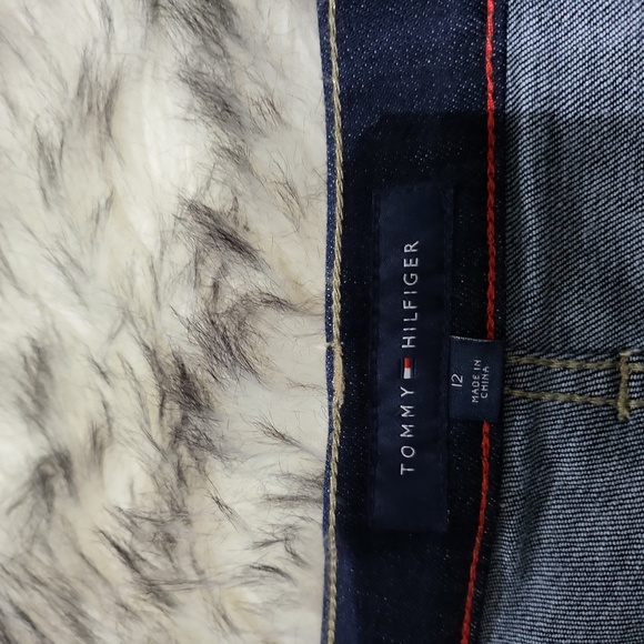 NWT WOMENS TOMMY HILFIGER DEMIN SHORTS SIZE 12 - Picture 3 of 8